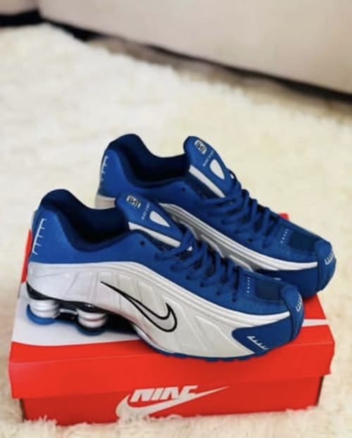 Nike Shox R4