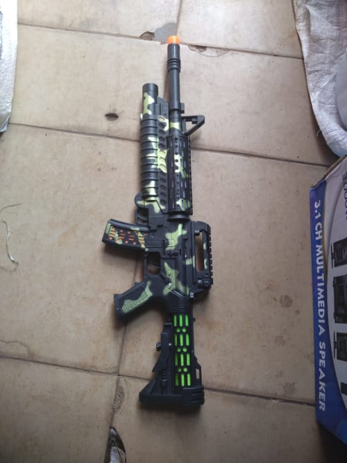 battery-operated toy machine gun