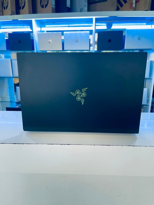 Rezer blade gaming i7 Ram16gb ssd512gb RTX3060