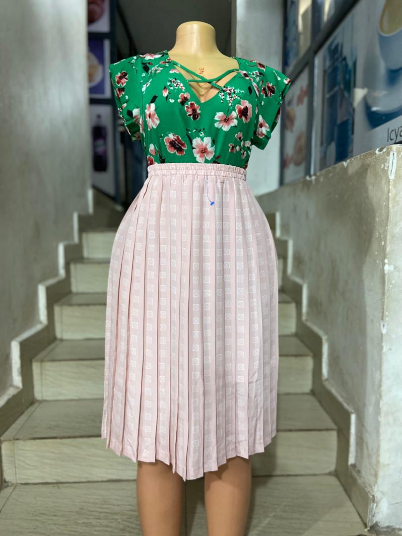 Light Pink Geometric Print Pleated Midi Skirt